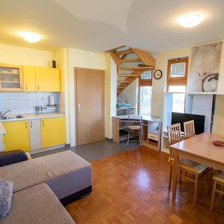 Relax Apartment In Banovci Veržej Extérieur photo